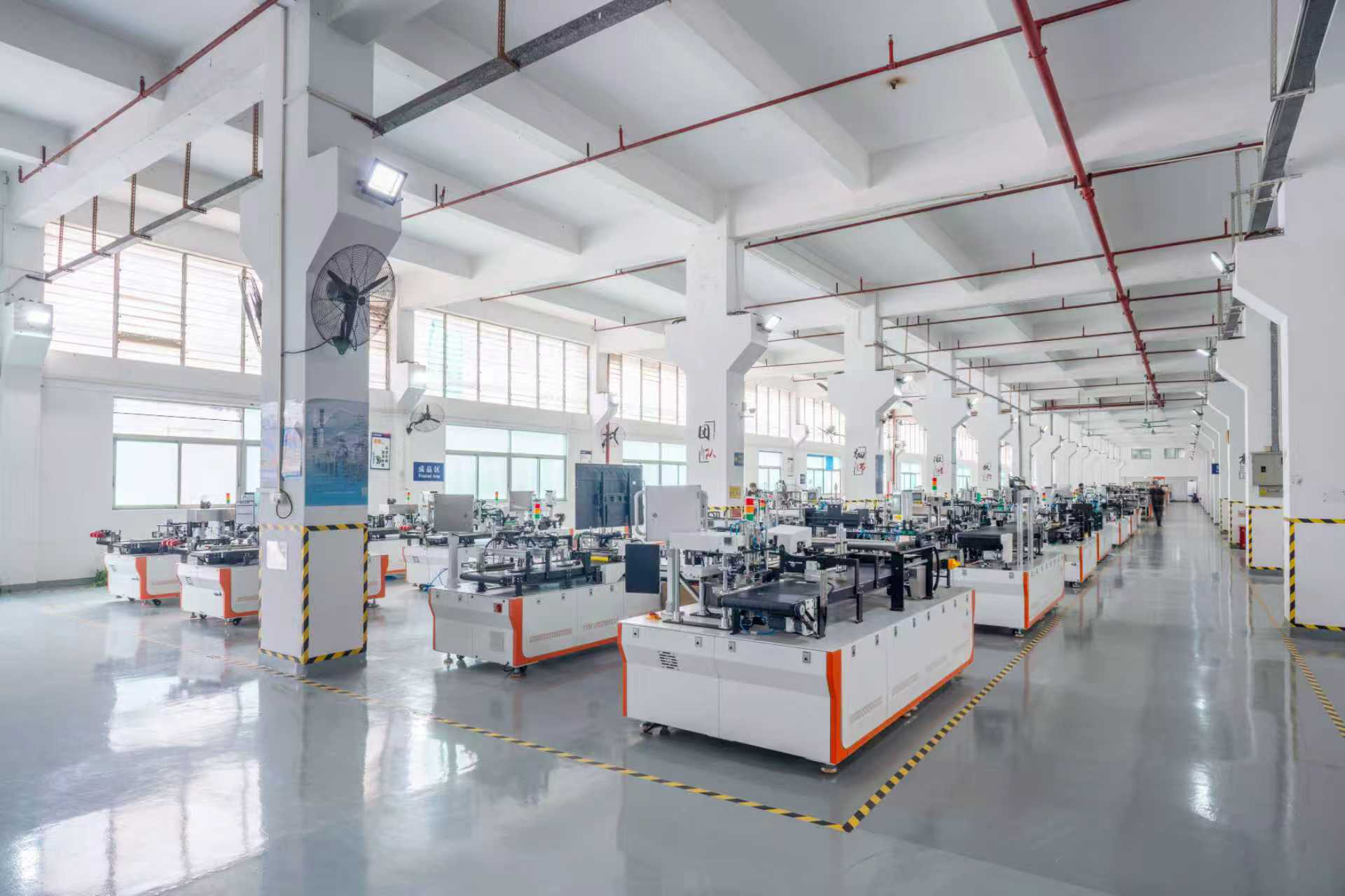 环联智能包装集团套袋机设备展示大厅